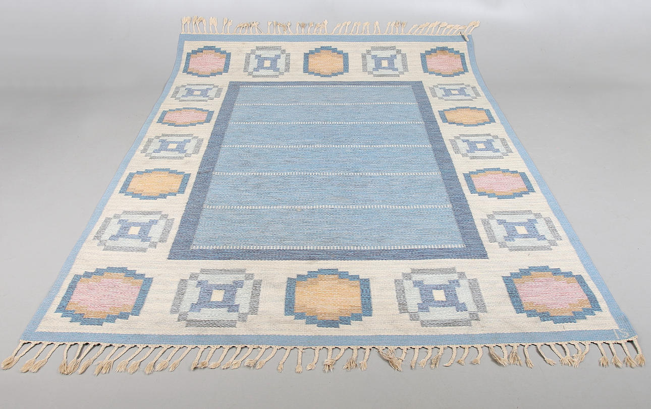 INGERGÄRD SILOW. Rölakan, signerad. 284 x 199 cm.