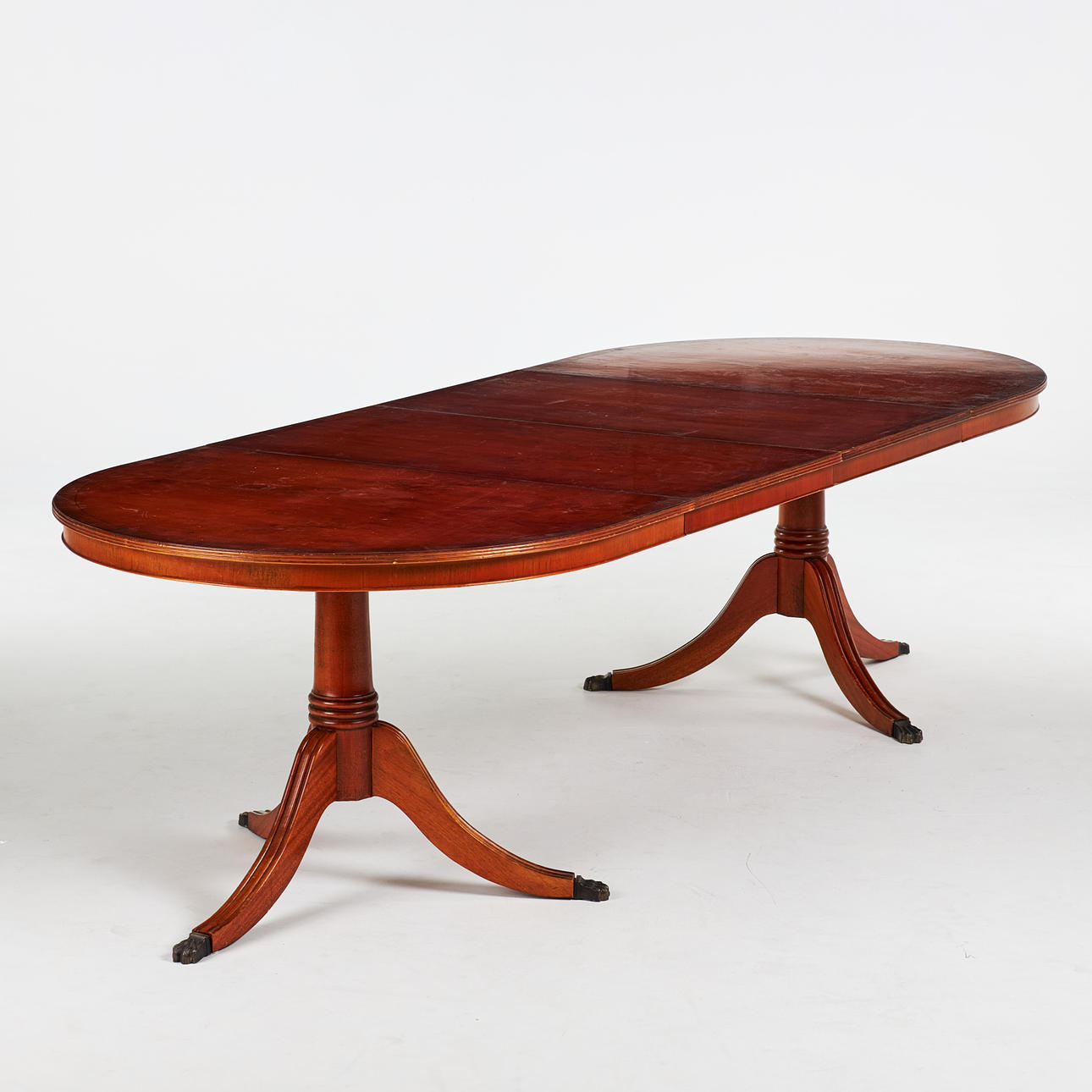 MESA DE COMEDOR. Tejo, estilo inglés, 2 insertos.