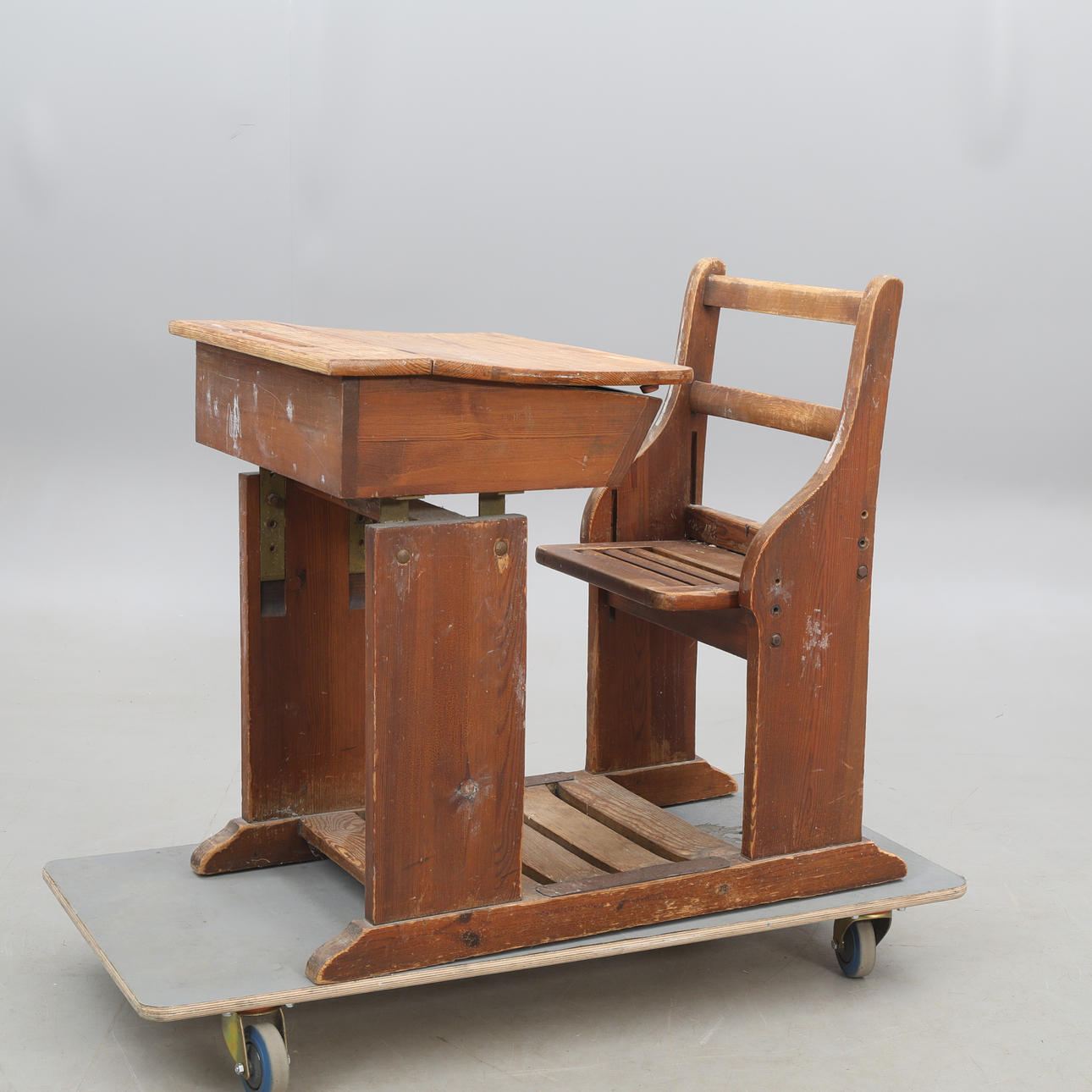 SKOLBÄNK, 1900-tal.