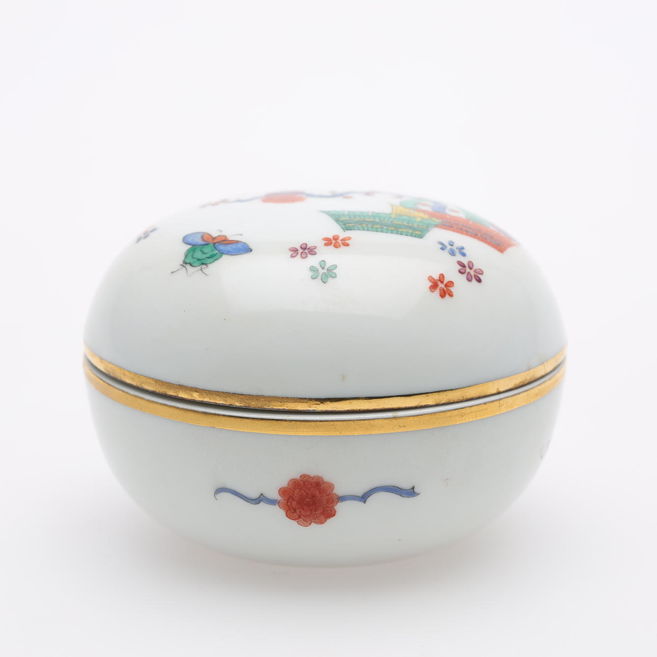 BOX WITH LID, Porcelain Meissen.