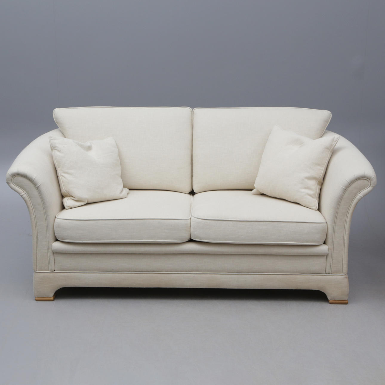 SOFÁ, blanco, moderno.