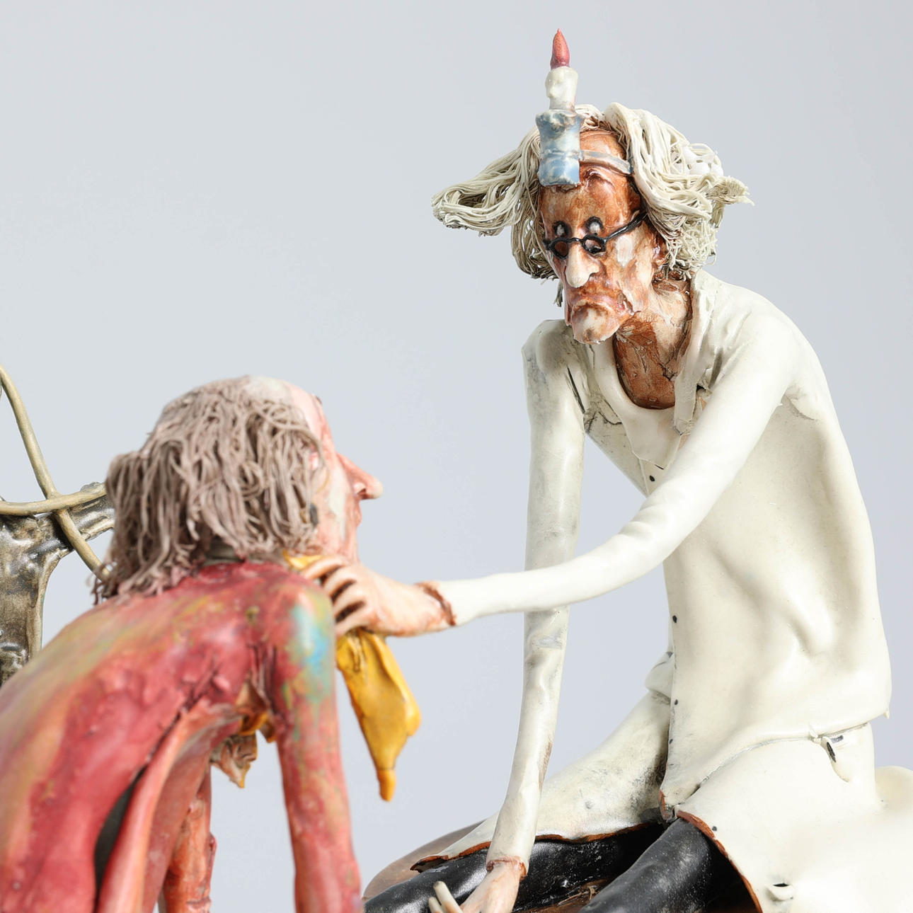 TONI MORETTO (ITALIEN 1929-2011). Figurine, man on doctor's visit
