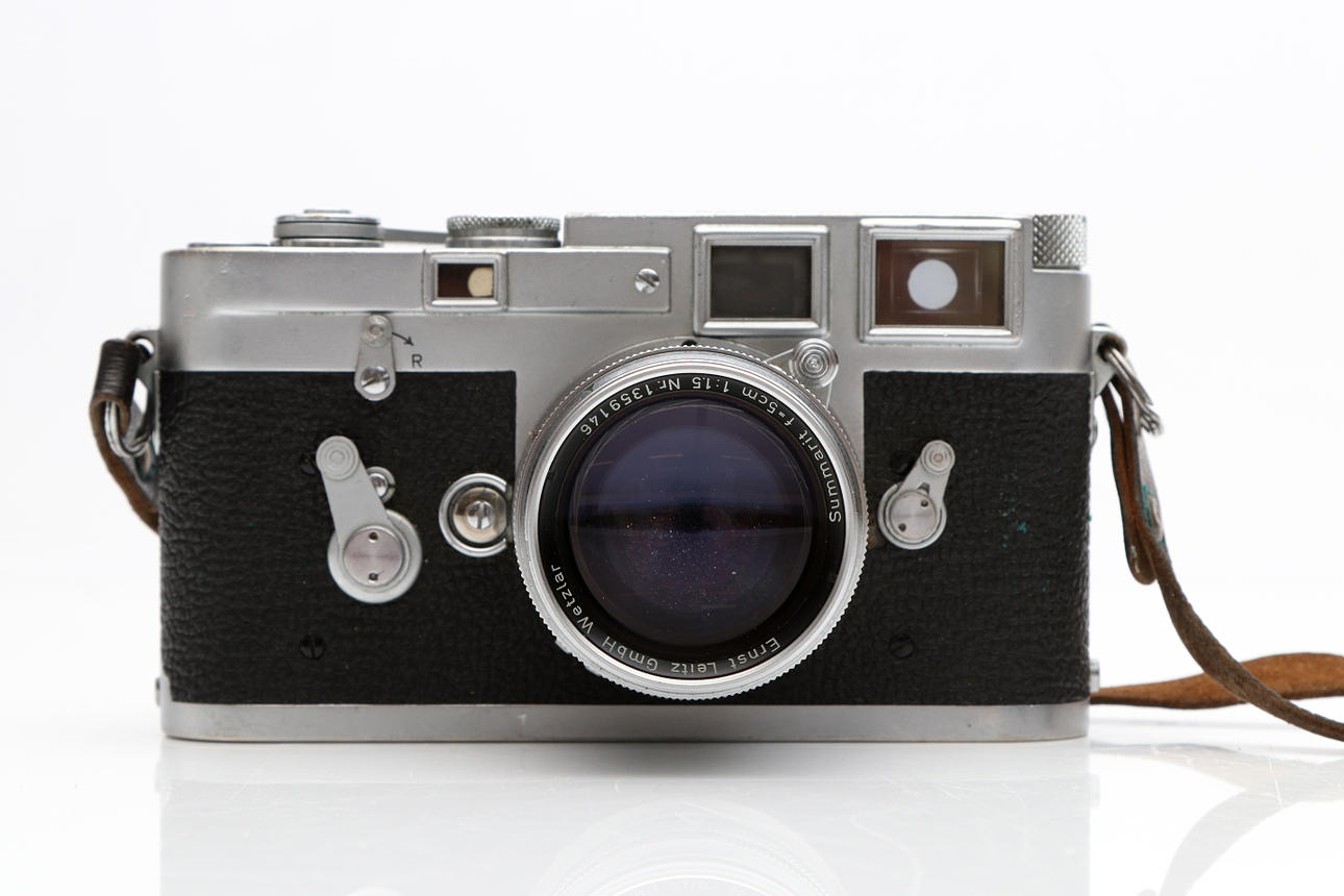 LEICA M3, CAMERA. Serial no. 841239 (manufactured 1956) with