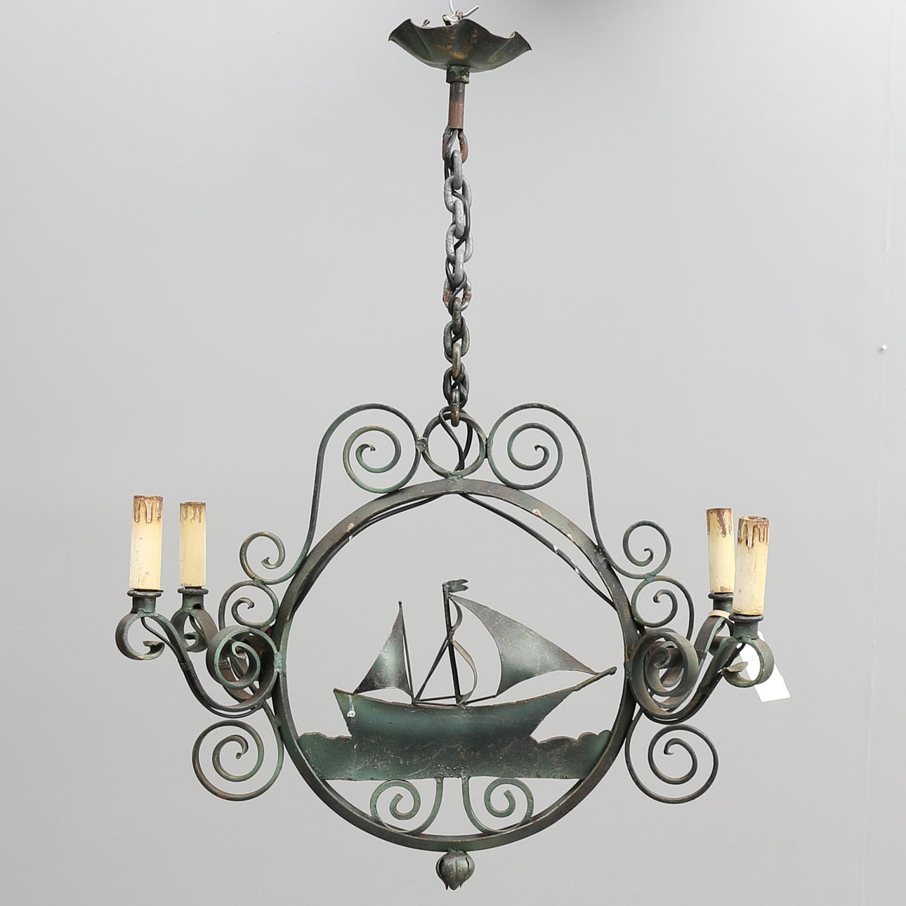 TAKLAMPA, smide, 1900-talets första hälft.