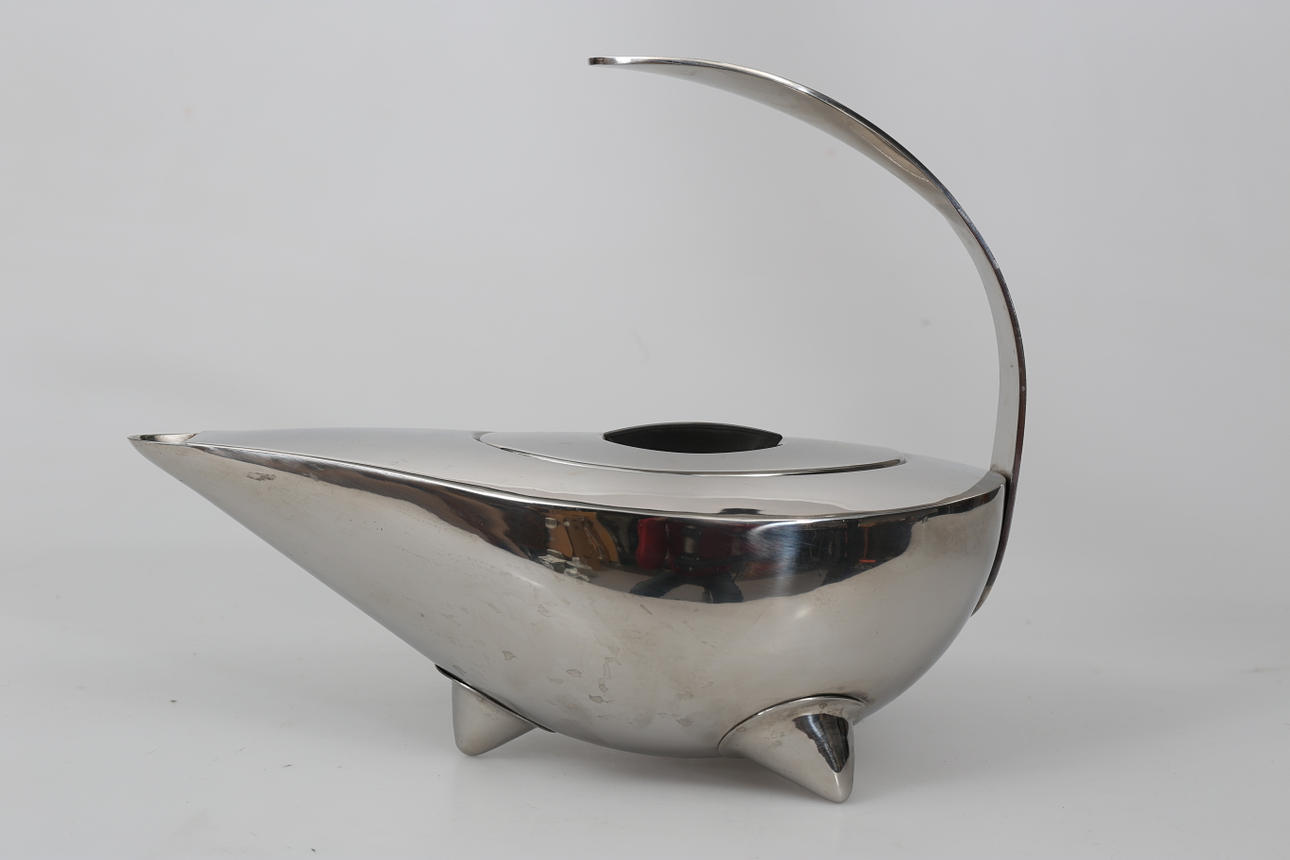 TEKANNA, rostfritt stål, design C Jörgensen, Bodum.