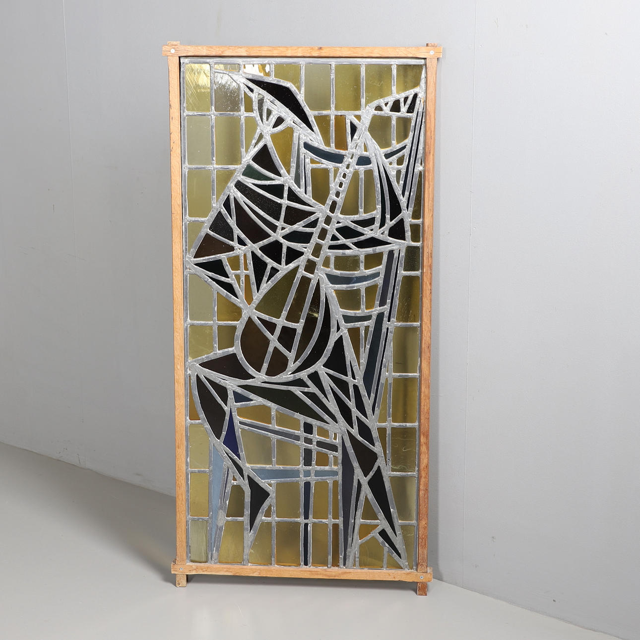 A MID 20TH CENTURY BELGIAN STAIED GLASS WINDOW.