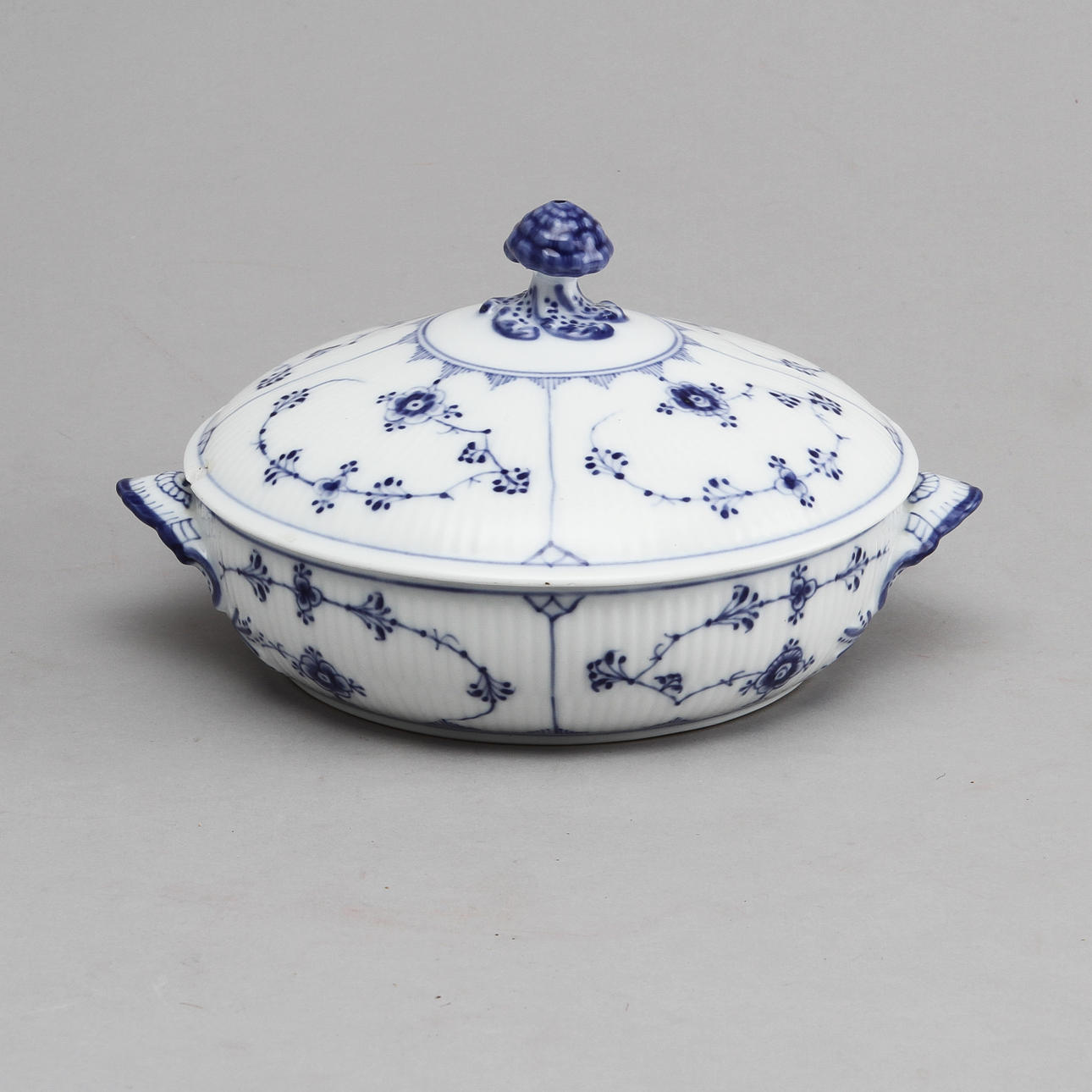 TERRIN, "Musselmalet", Royal Copenhagen.