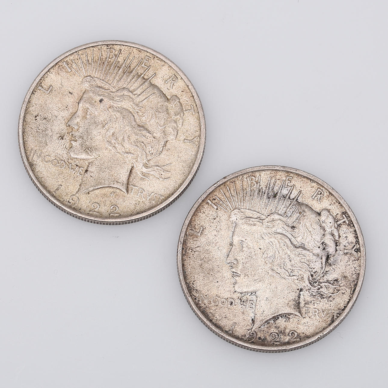 2 Silbermünzen, 1 US-Dollar, 1922.