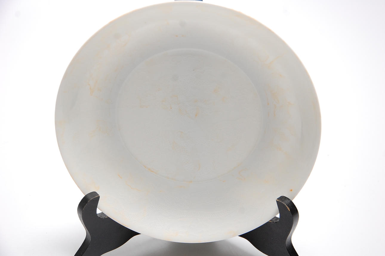 SKÅLFAT, med dekor av drake, porslin Kina.