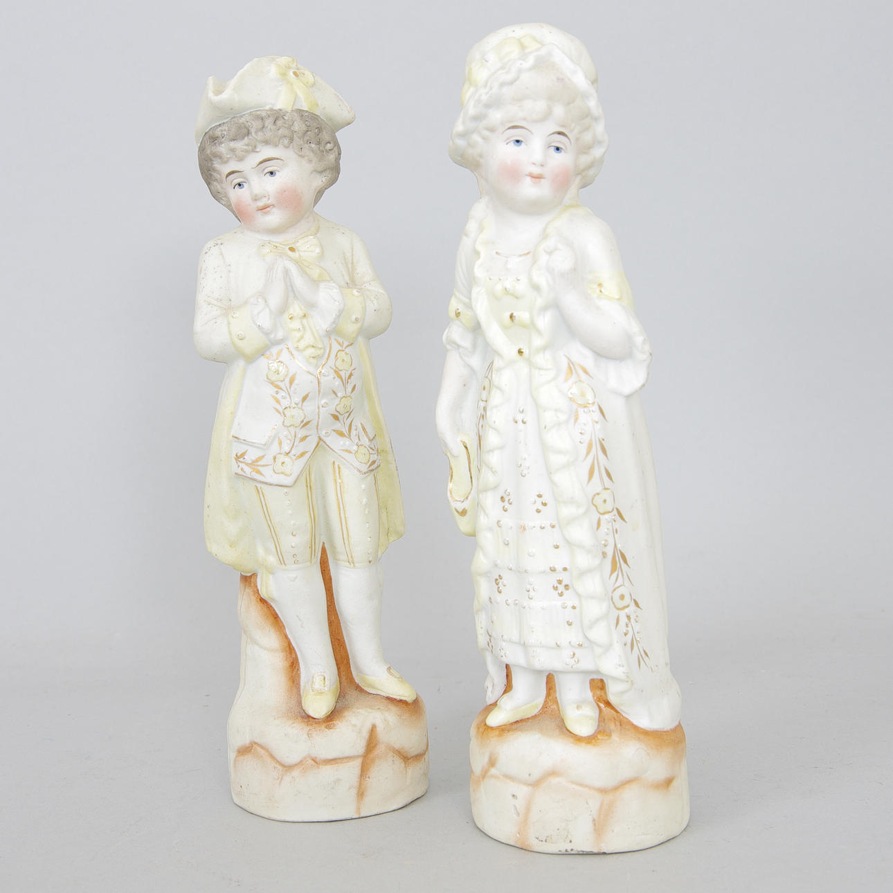 FIGURINER, 2 stycken, biskviporslin.