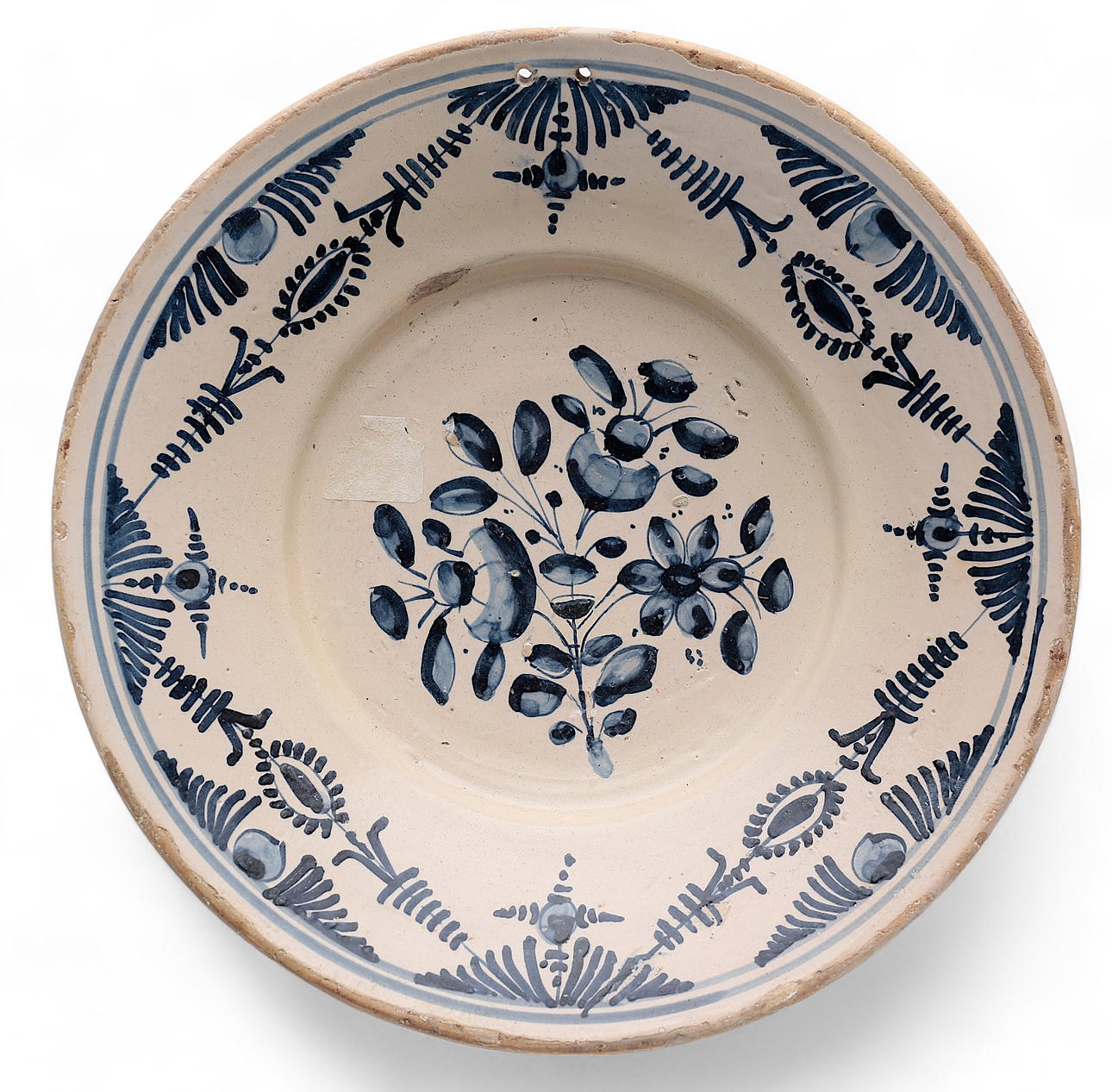 Catalan “l'arracada” earthenware dish, late 18th Century.