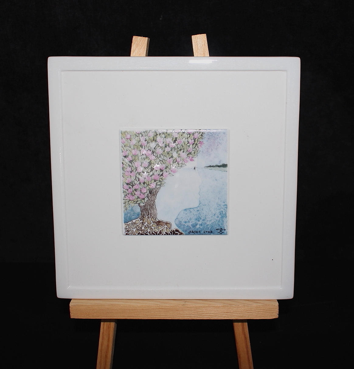 JACKIE LYND. porslin, Rörstrand, signerad.