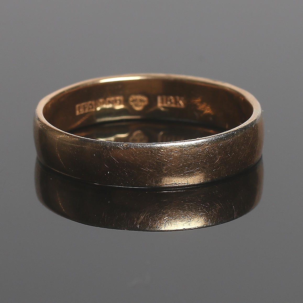 RING, 18k guld, 1961. Vikt 6 gram.