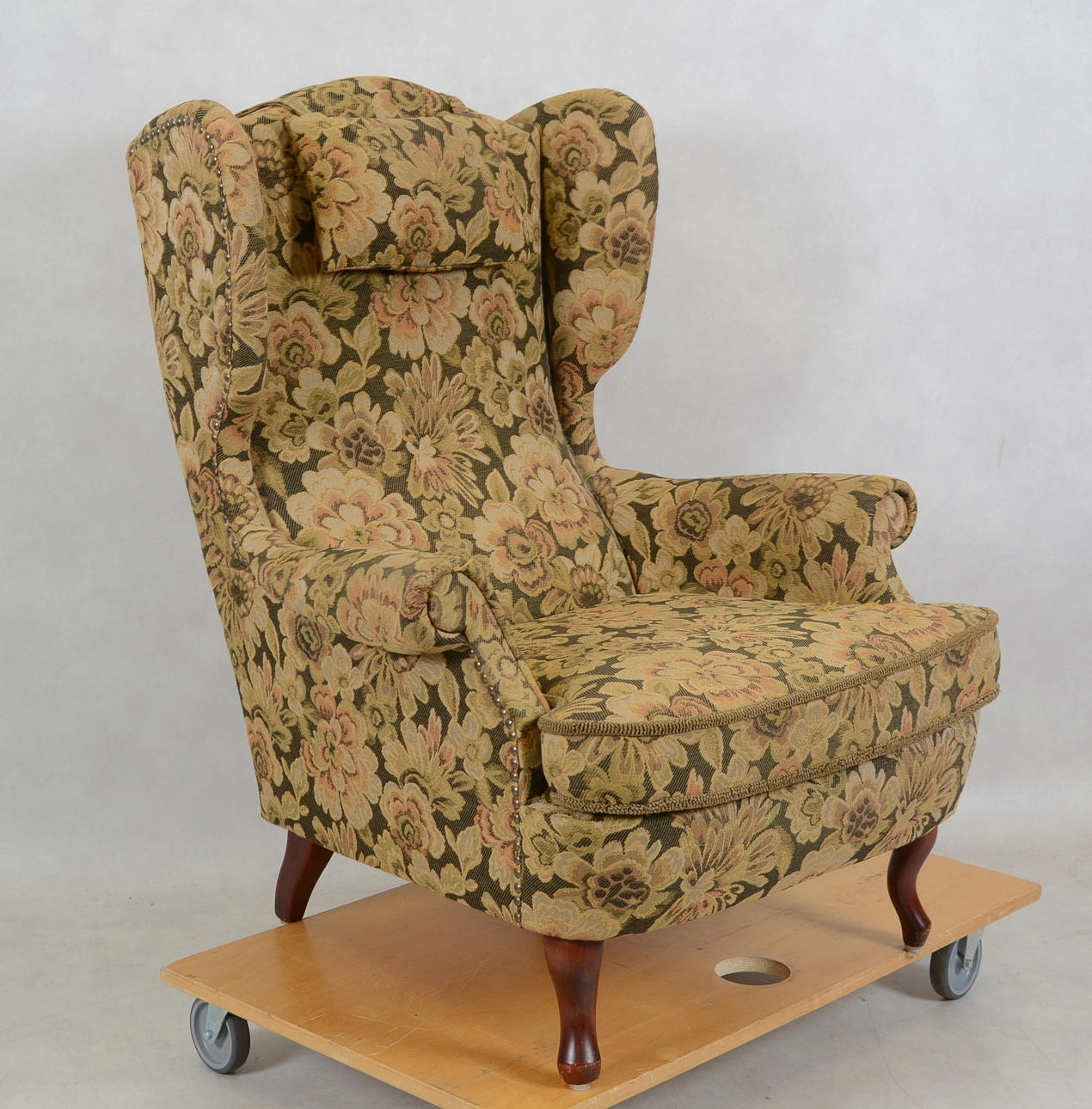 ÖRONLAPPSFÅTÖLJ, 1900-tal.