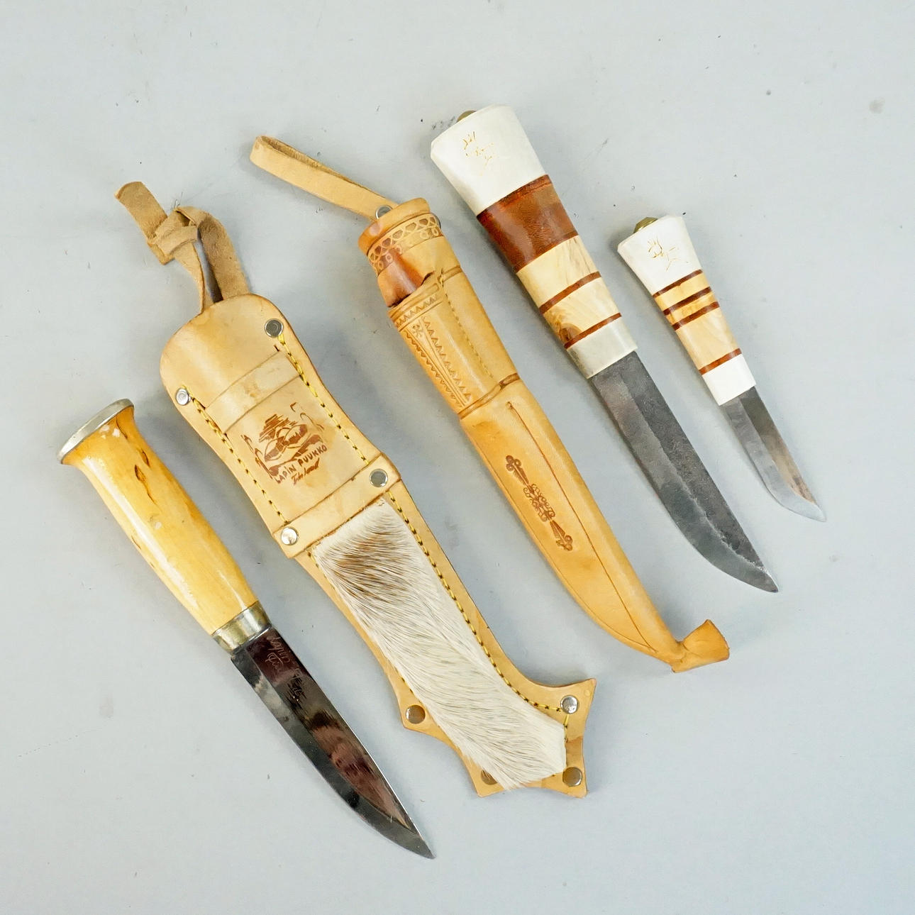 SAMEKNIVAR 2 st, Lapin Puukko, Finland samt dubbelkniv.