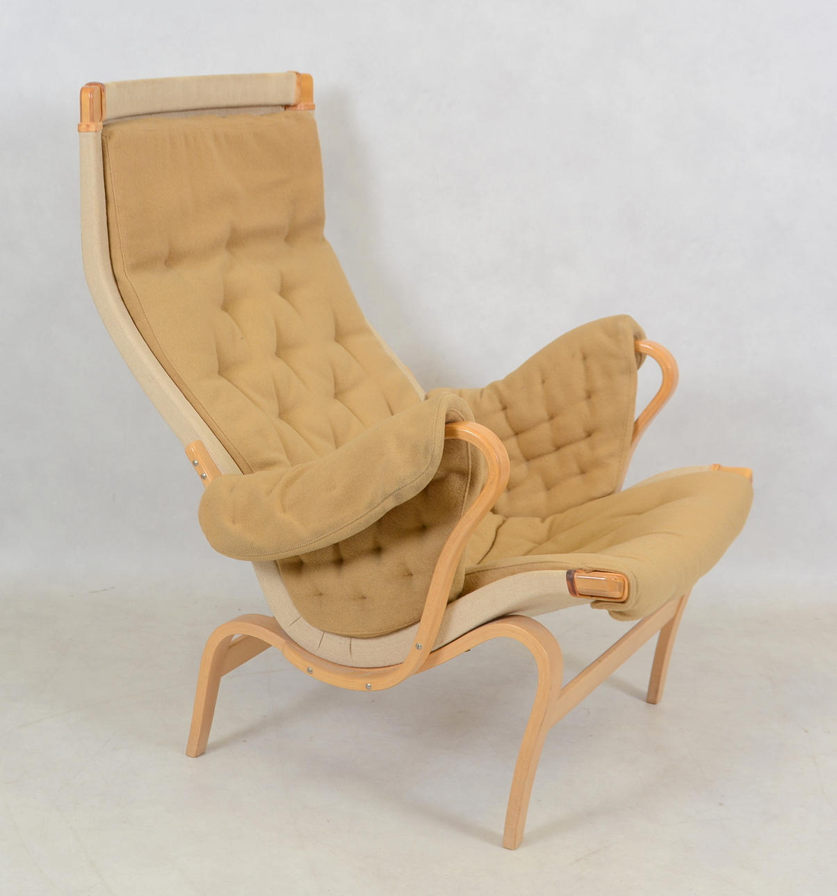 VILSTOL, " Pernilla " Bruno Mathsson.