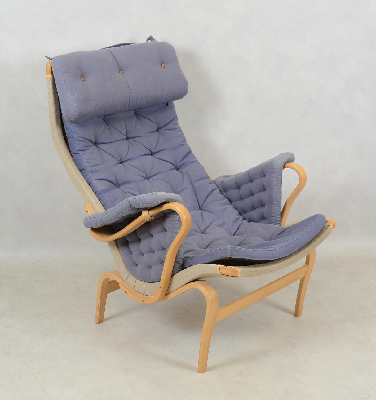 VILSTOL, " Pernilla " Bruno Mathsson.