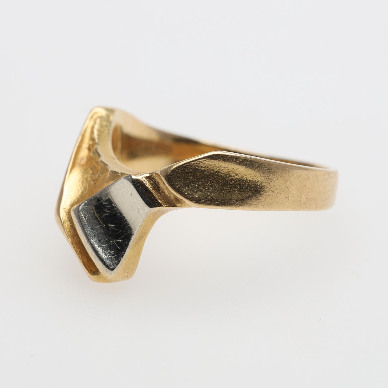 BJÖRN WECKSTRÖM. RING Lapponia 18K 3,9gram.