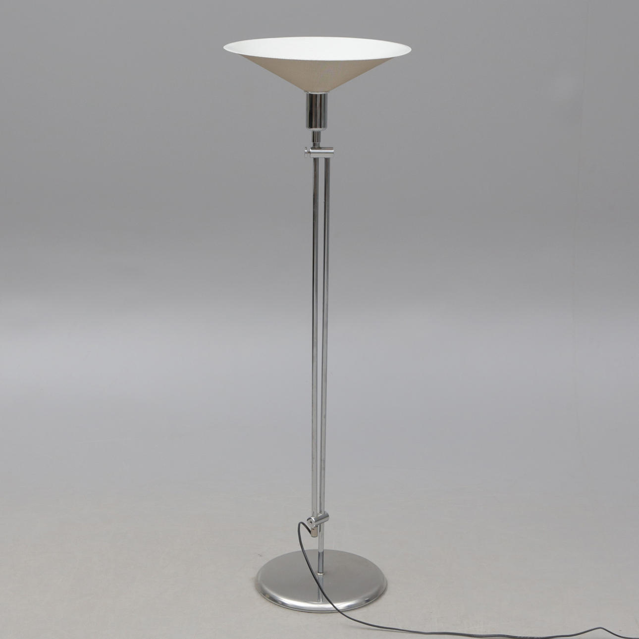 GOLVLAMPA, Zero, modern.