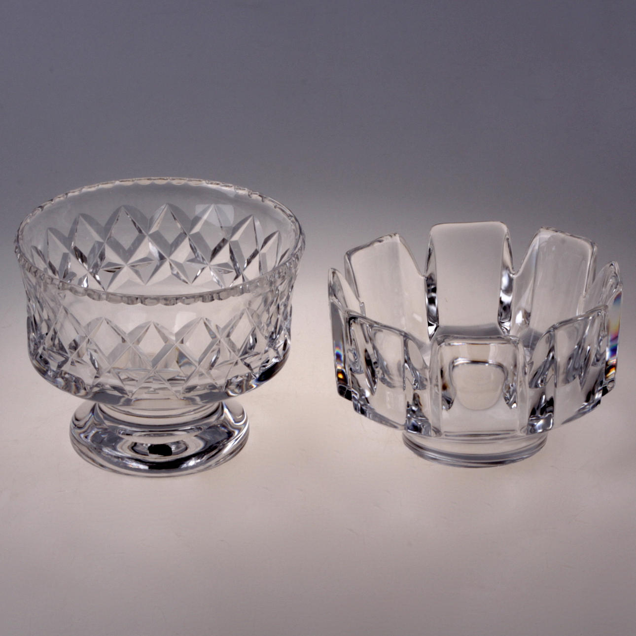 SKÅLAR, 2 st. Kristall, Orrefors samt Bertil Vallien för Boda/Åfors.