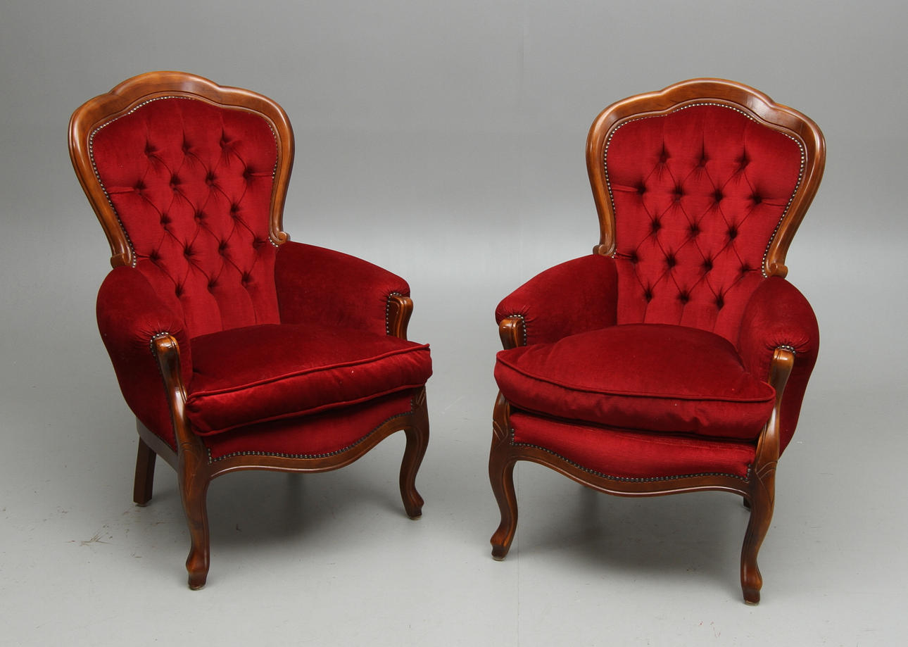 FÅTÖLJER, ett par, nyrokokostil, 1900-tal.