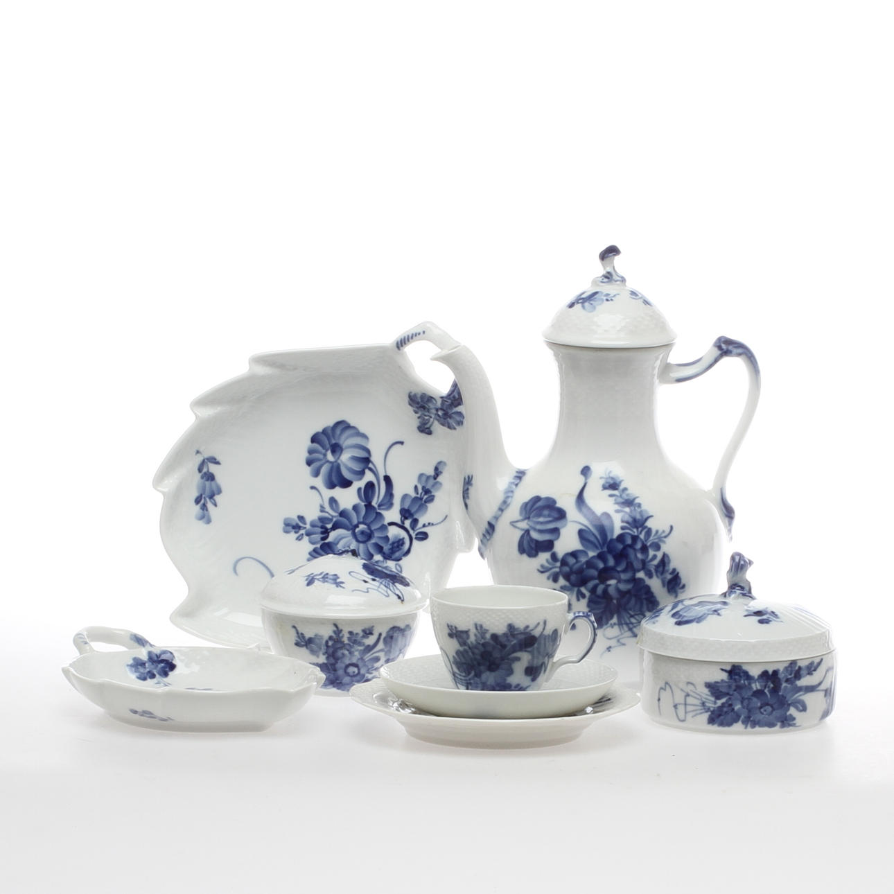 KAFFESERIVDELAR, 34 delar, porslin, "Blå Blomst", Royal Copenhagen.