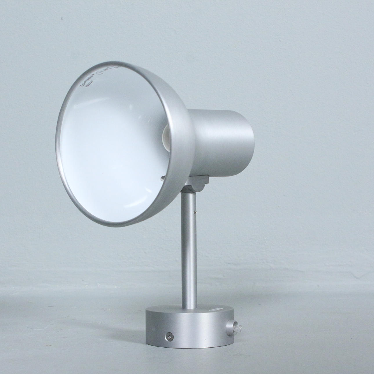 SIR KENNETH GRANGE. ANGLEPOISE. 'Type 75 Mini' væglampe, aluminium.