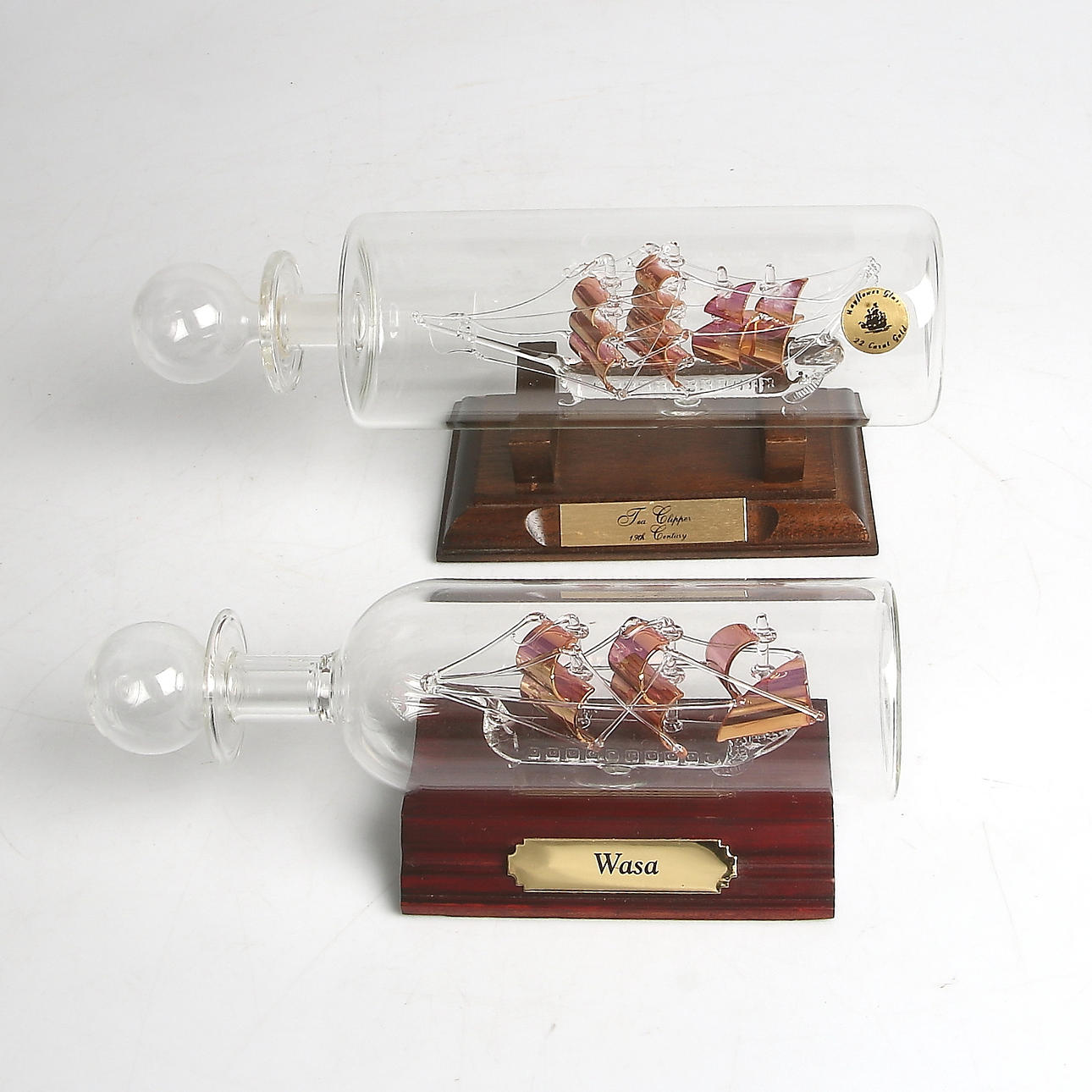 FLASKSKEPP, ett par, Mayflower glas, 1900-talets andra hälft.