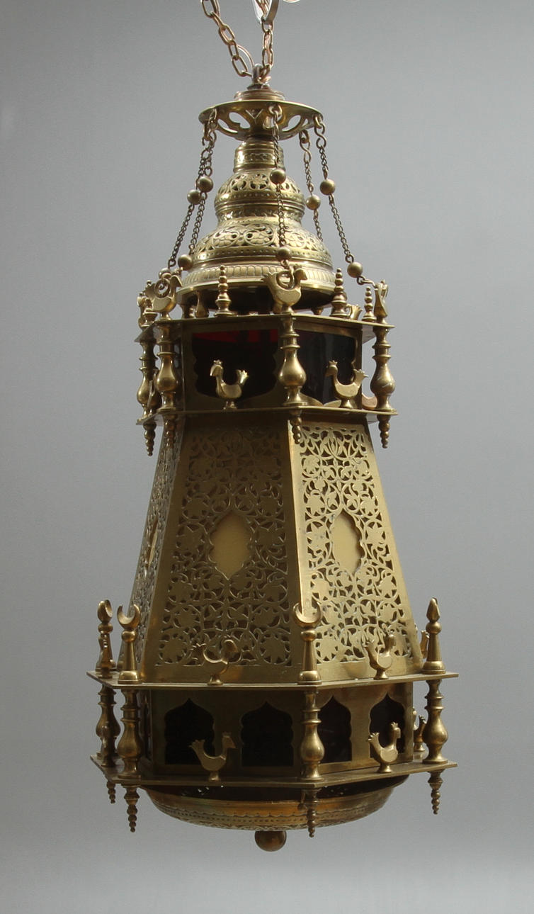 TAKLAMPA, orientalisk, 1900-tal.