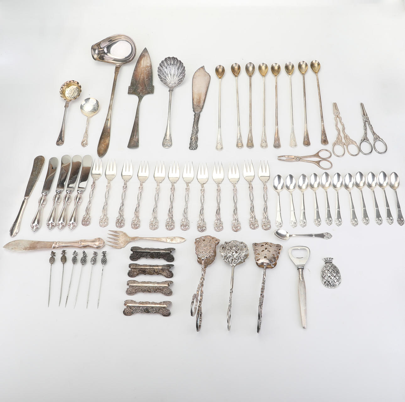 Versilbertes Neusilber, ca. 62 Stück.