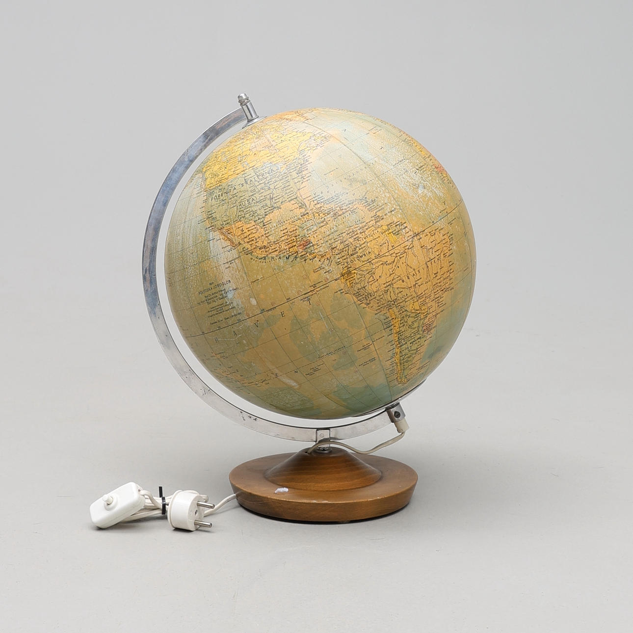 JORDGLOB GLAS 1900-talets andra hälft.