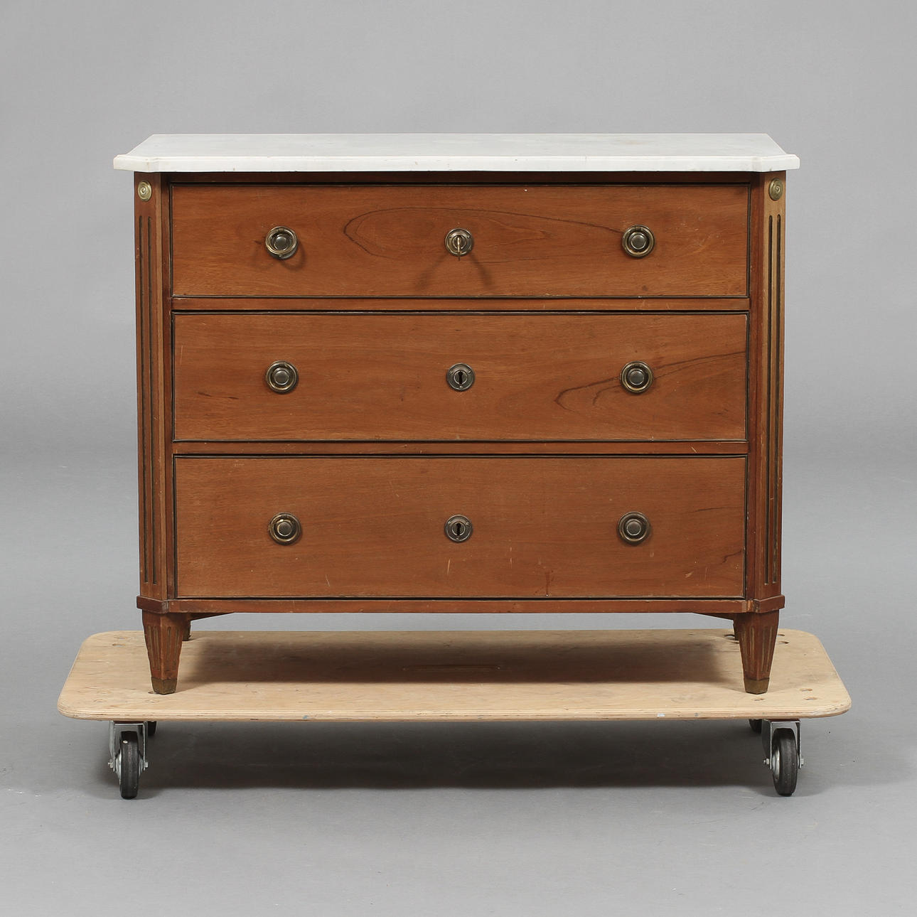 BYRÅ, sengustaviansk, 1800-tal.