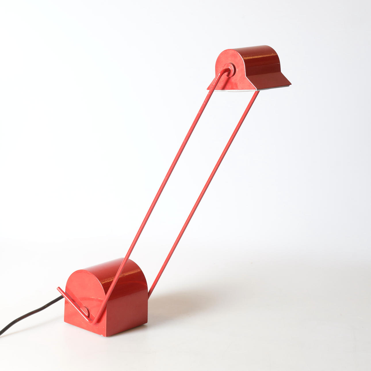 Eine Tischlampe, Design Sergio Asti, Italien.