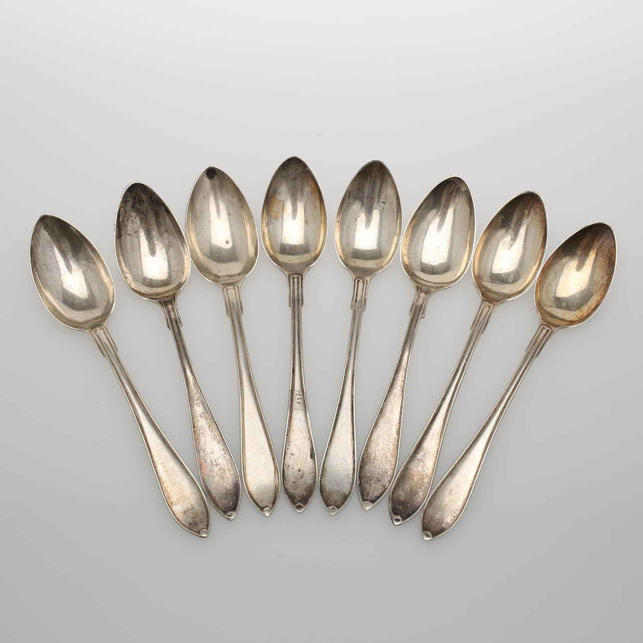 SILVERSKEDAR, 8 stycken, Silver, GAB, Vikt ca. 122,26 gram.