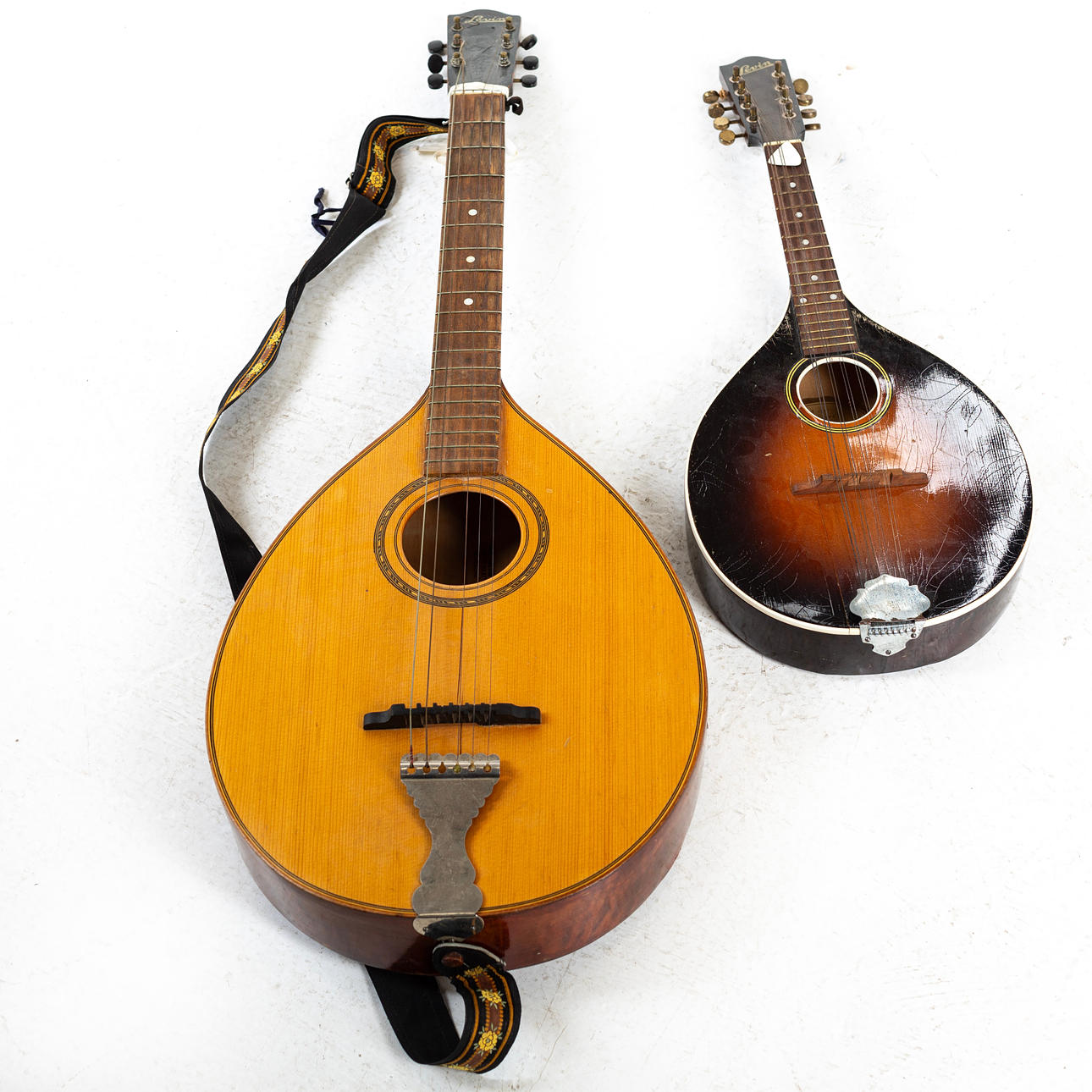 LAÚD Y MANDOLINA, Levin.