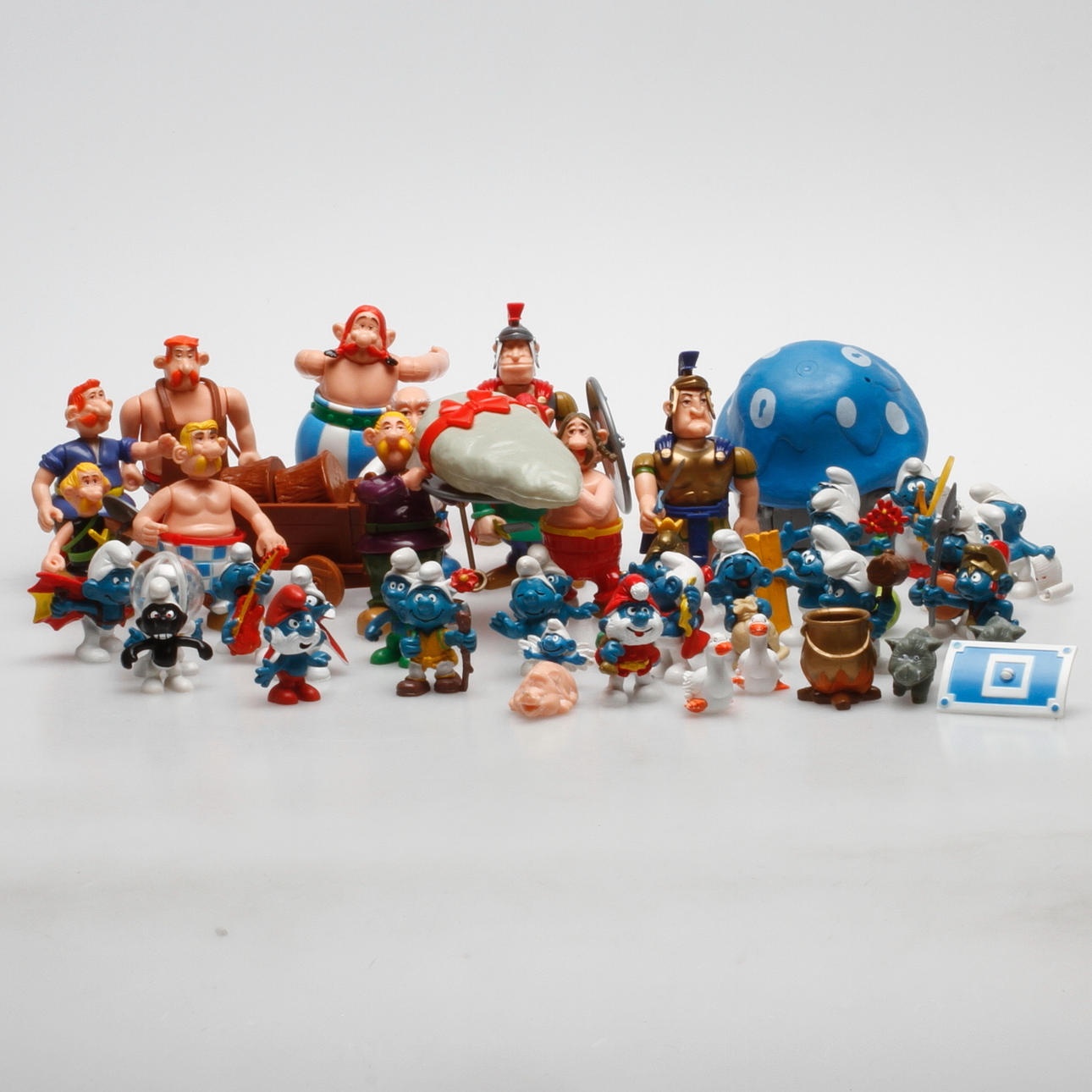 LEKSAKSFIGURER, Smurfar samt Asterix & Obelix, 1970/80-tal.