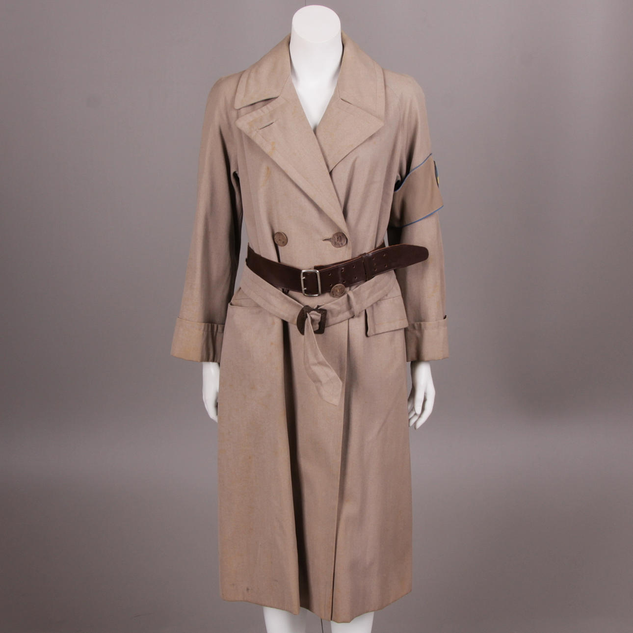 UNIFORMER, 2 st. Lottakåren, Sverige, 1900-tal.