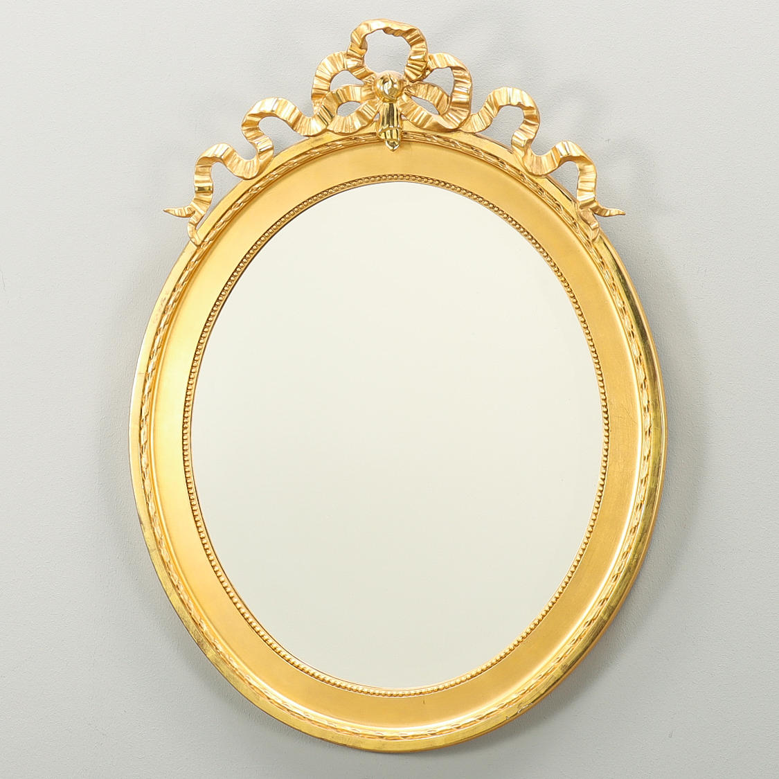 SPEJL forgyldt, gustaviansk stil.