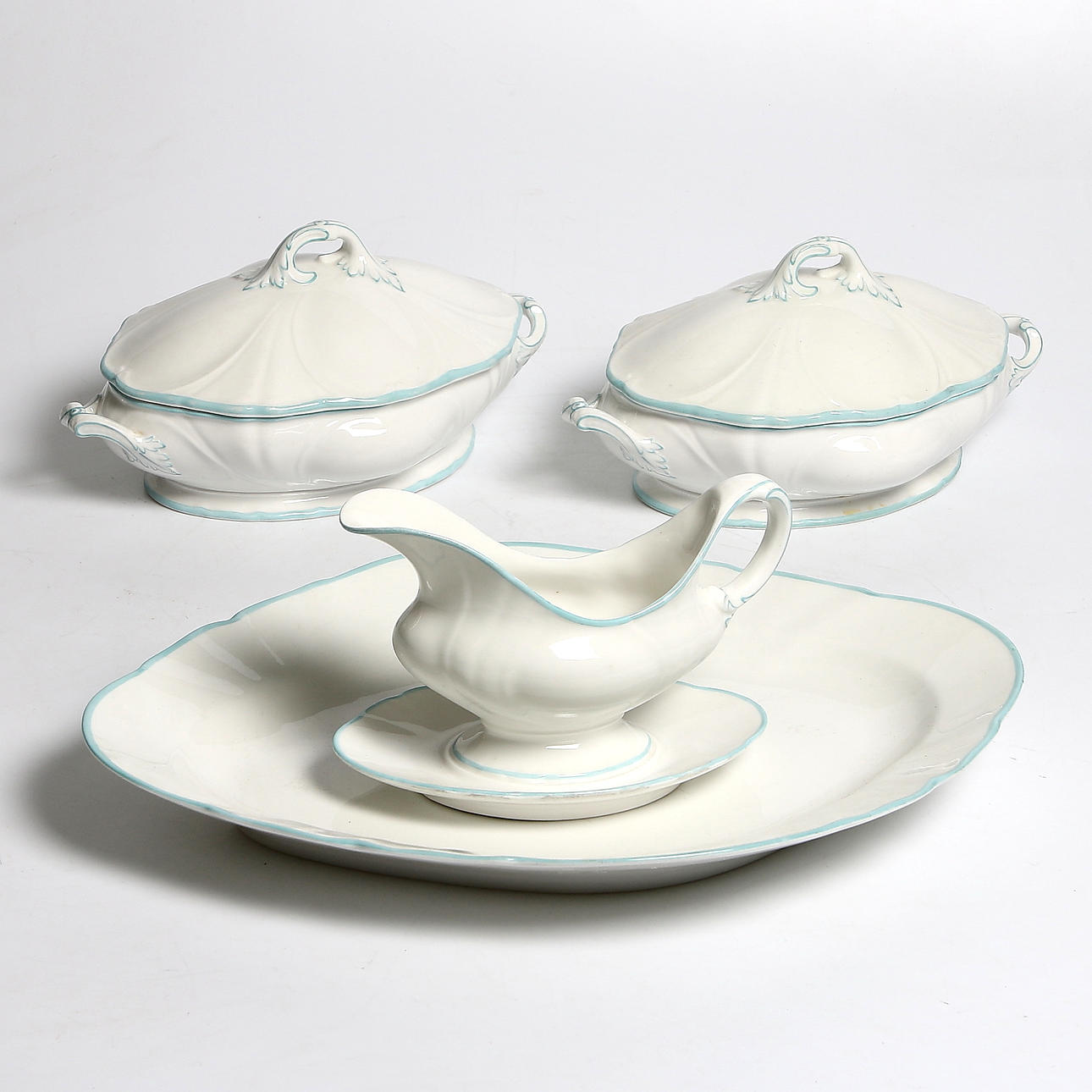 TERRINER, STEKFAT samt SÅSSNIPA, 4 delar, porslin, Rörstrand. 1900-talets första hälft.