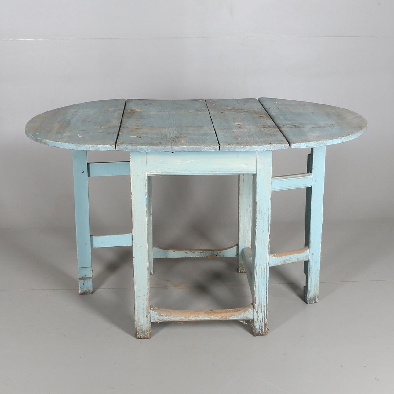 KLAFFBORD, bemålat trä, allmoge, 17/1800-tal.