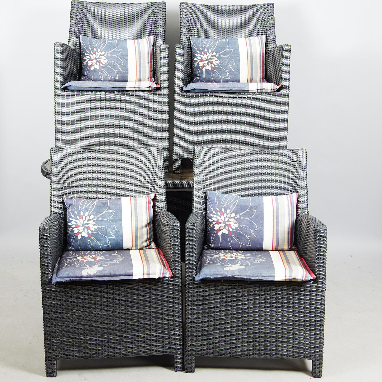 ALTANGRUPP, konstrotting/trä.