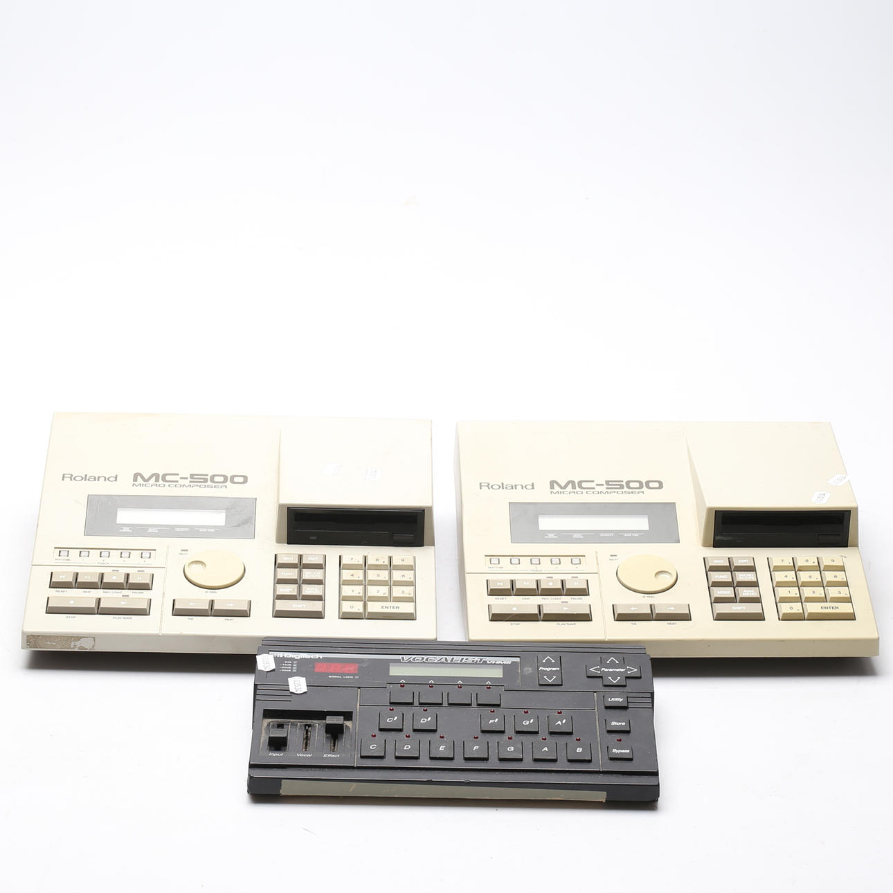 Ein 3-teiliger Musikmixer, Roland und Digitech.