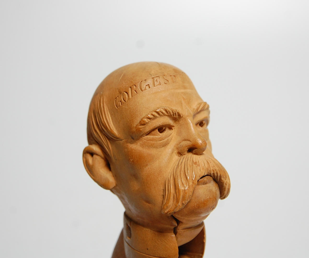 NÖTKNÄCKARE, träskuren, 1900-talets början.