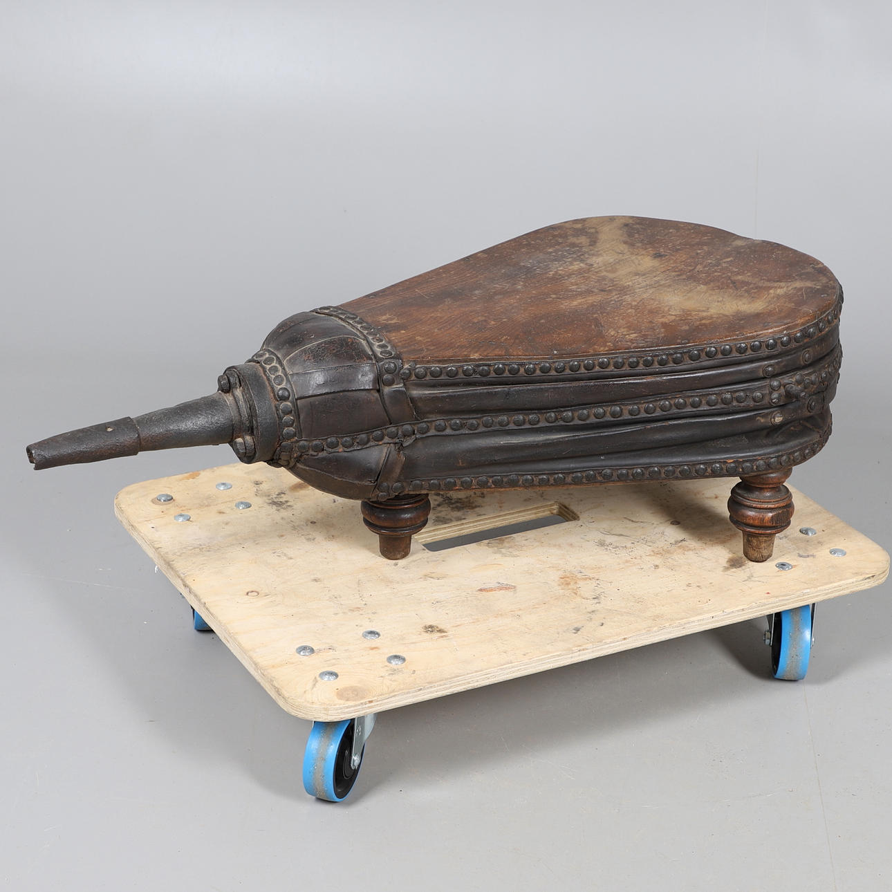 A SET OF LARGE BLACKSMITHS BELLOWS.