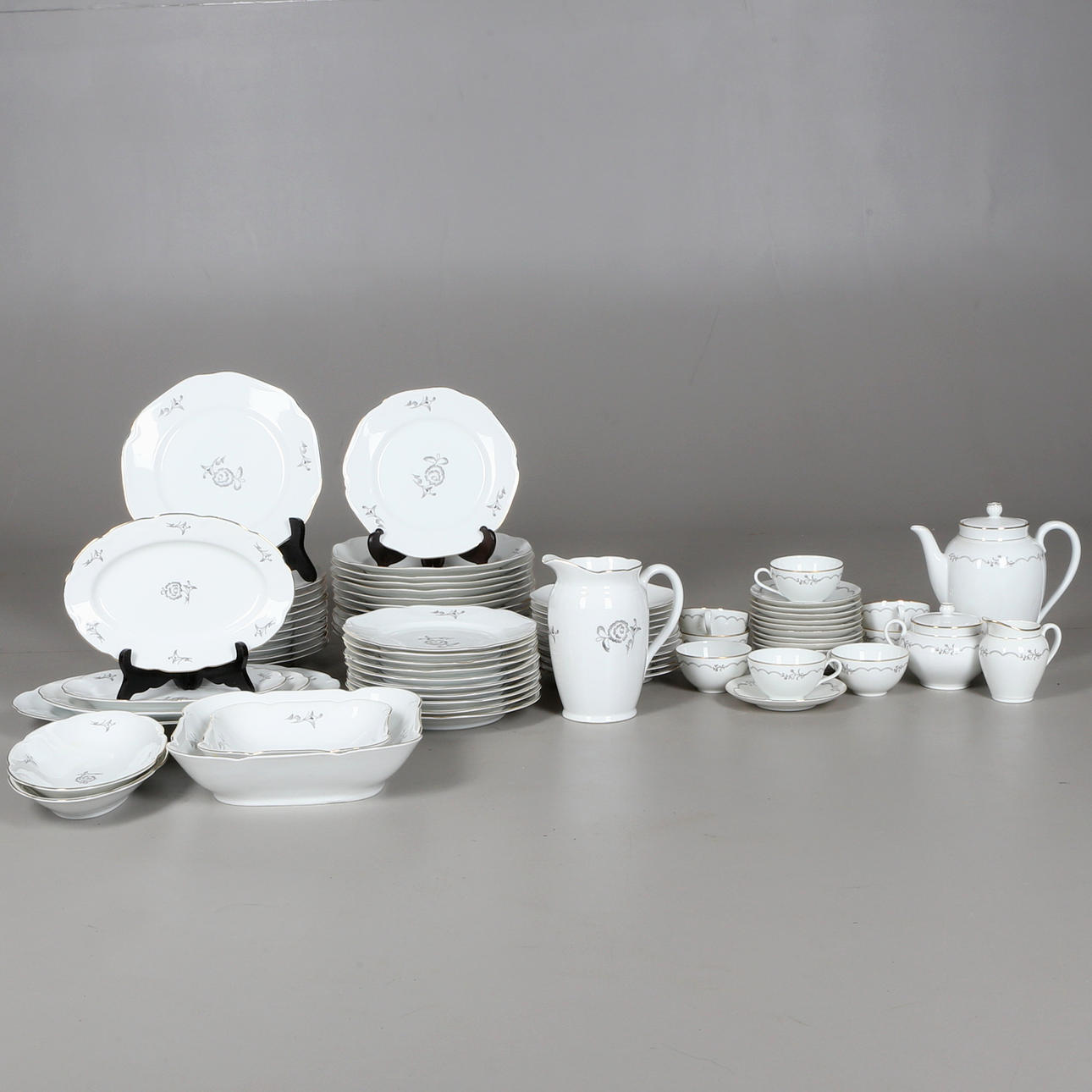 MAT- samt KAFFESERVIS, ca 77 delar, ALP Lidköping, porslin, 1900-tal.