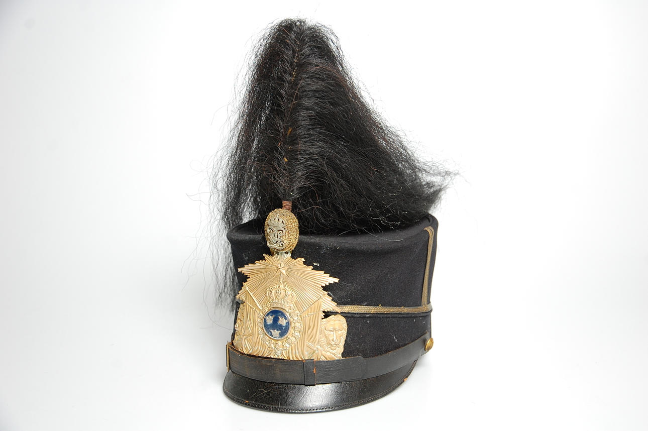 KÄPPI, Mod 1886 för officer vid infanteriet Pompong med Gustaf V monogram.