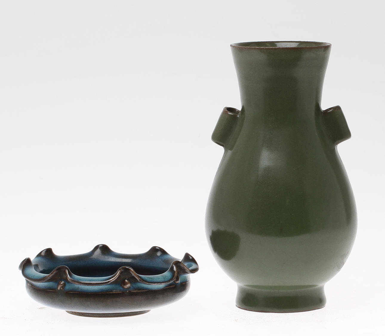 VAS och SKÅL, keramik, möjligen Kina.