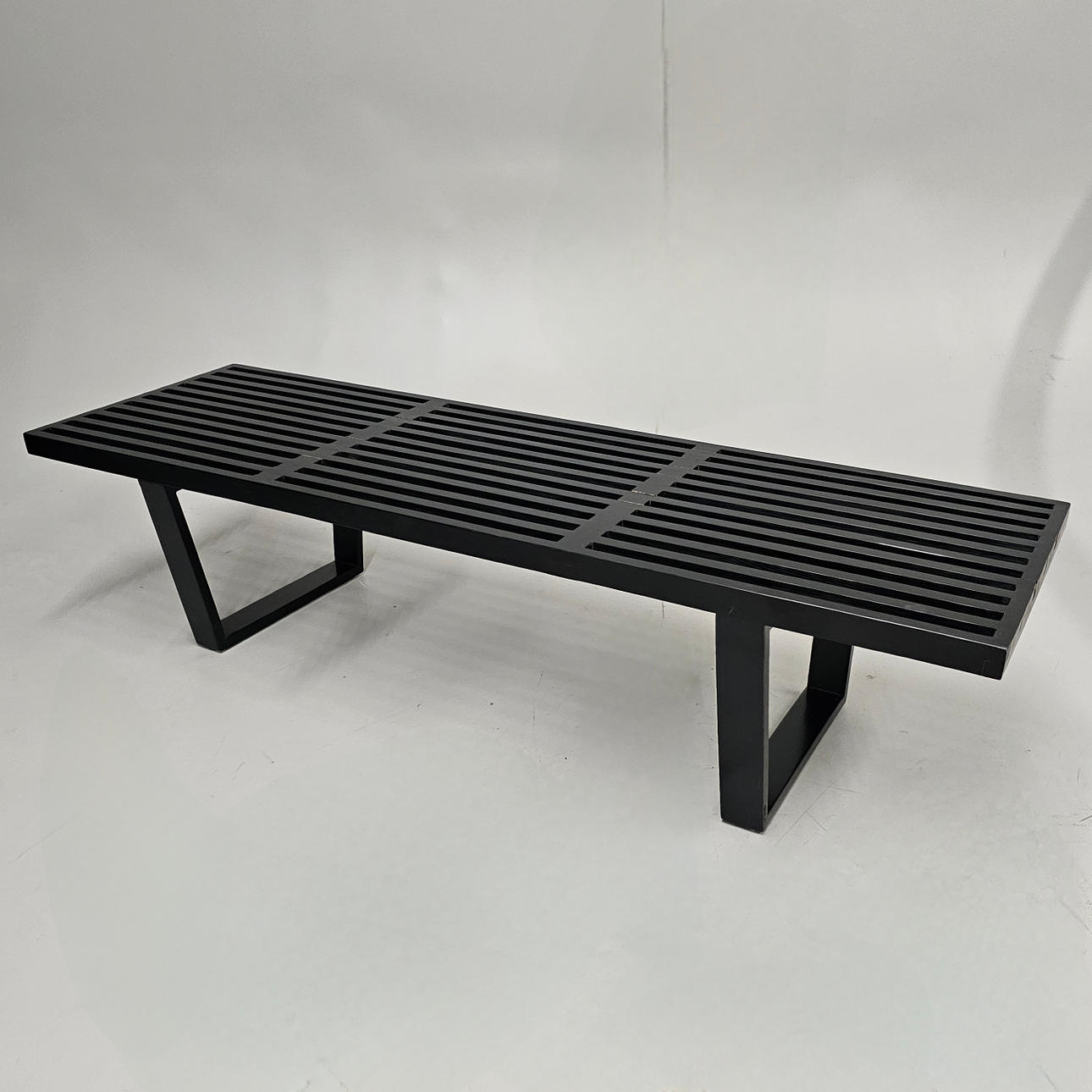 GEORGE NELSON. TRÆ BÆNK. ÅRET 1946.