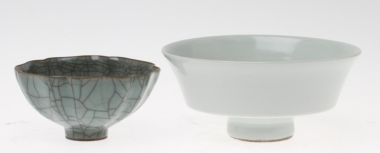 SKÅLAR, 2 st, porslin, troligen Kina.