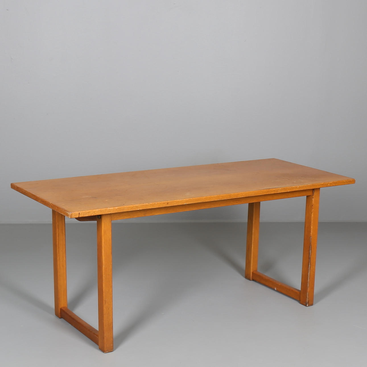 CARL MALMSTEN. SOFFBORD, brännstämplad Waggeryd.